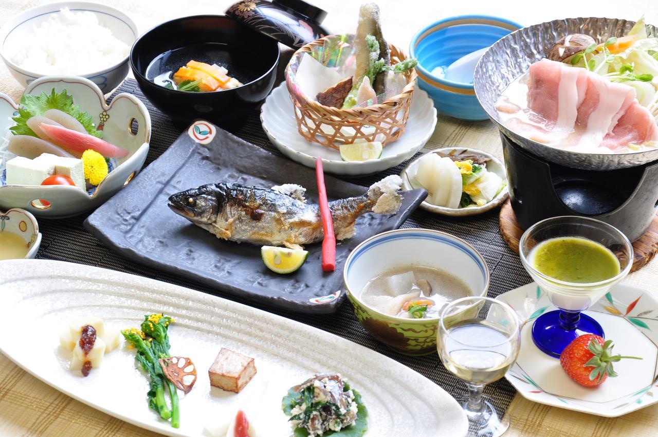 Obokekyo Mannaka Hotel Miyoshi  Buitenkant foto
