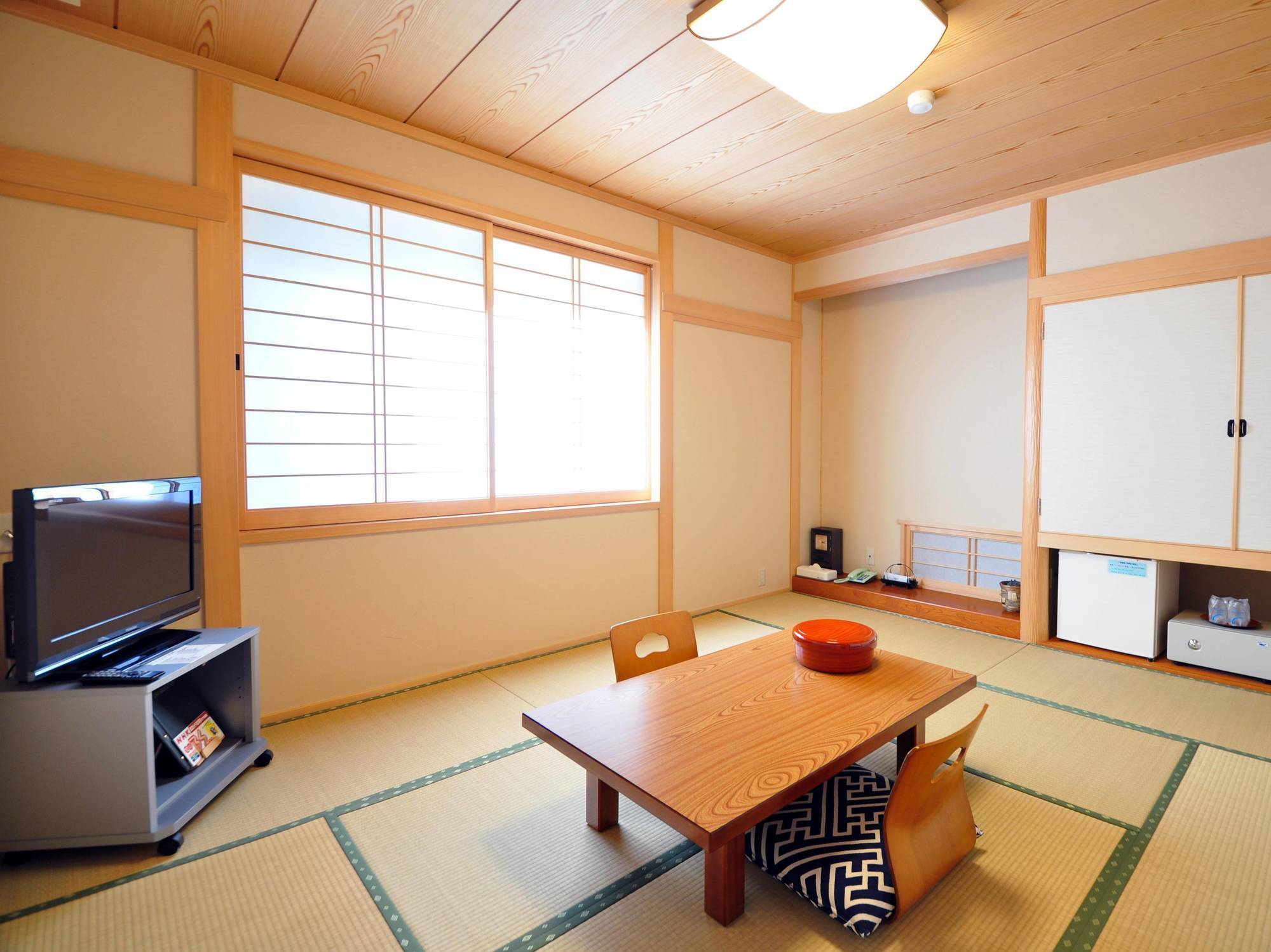 Obokekyo Mannaka Hotel Miyoshi  Buitenkant foto