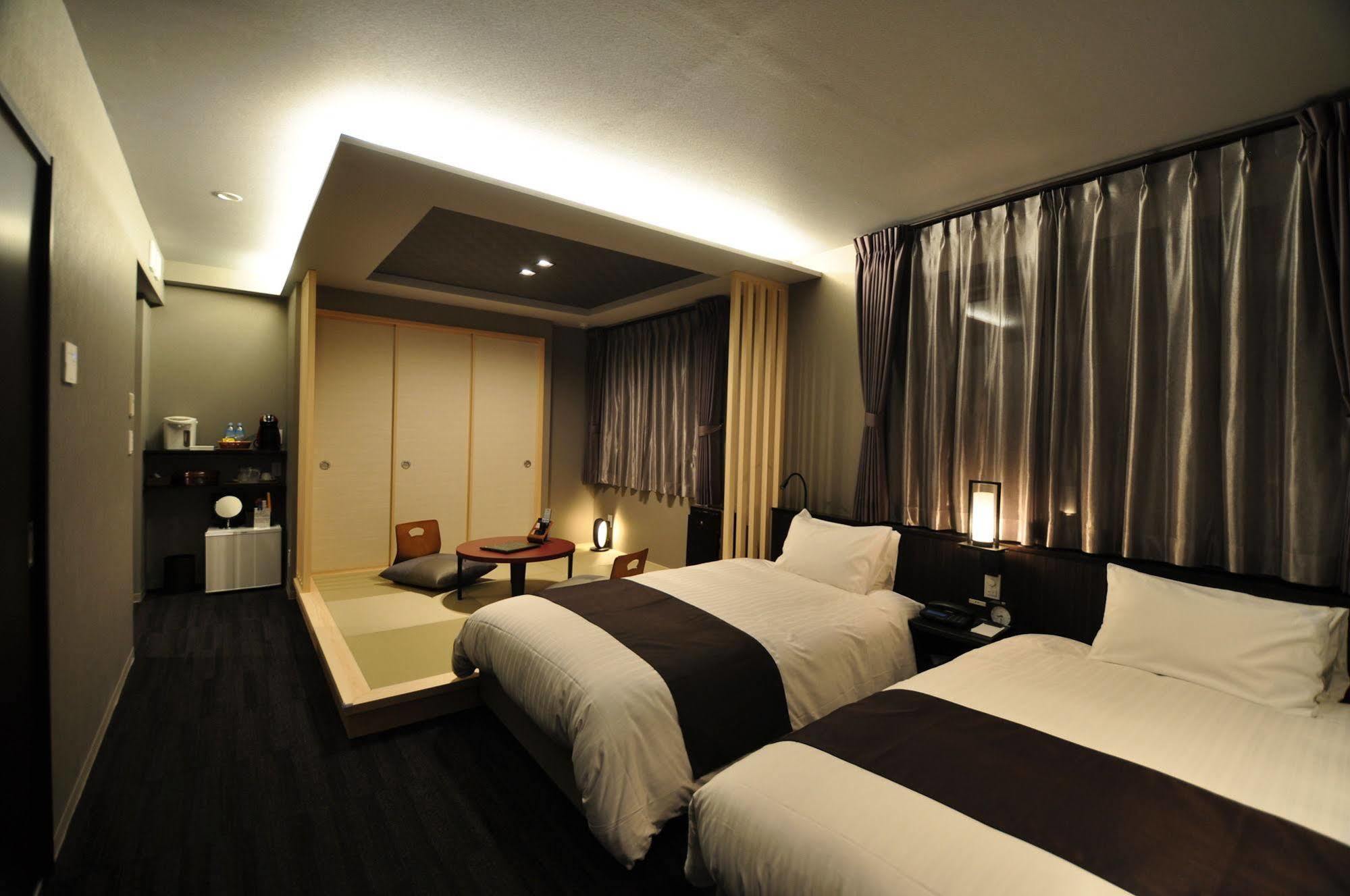 Obokekyo Mannaka Hotel Miyoshi  Buitenkant foto