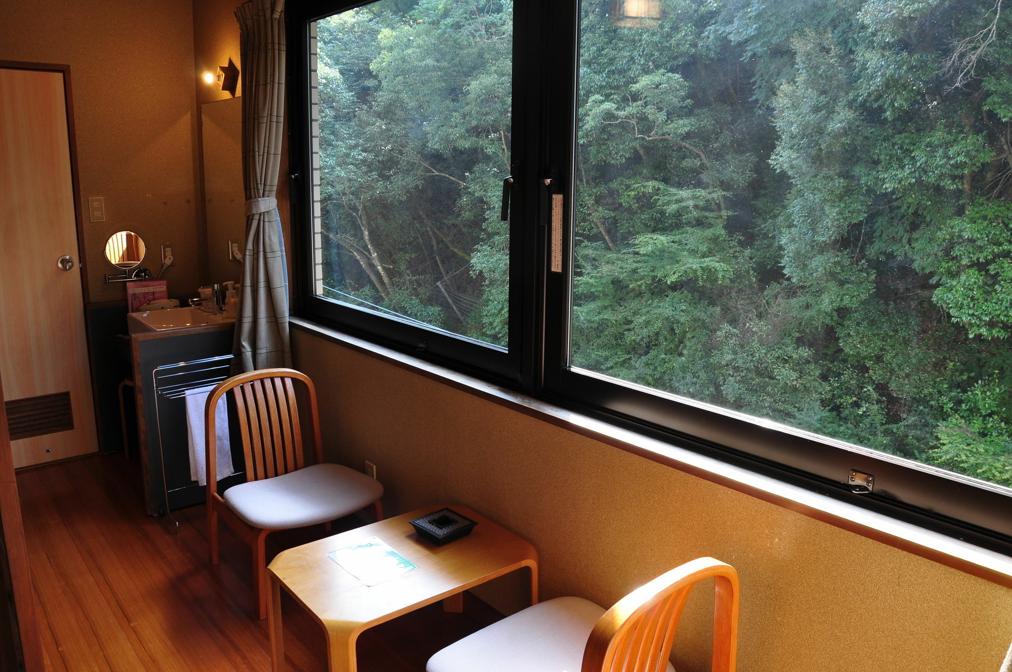 Obokekyo Mannaka Hotel Miyoshi  Buitenkant foto